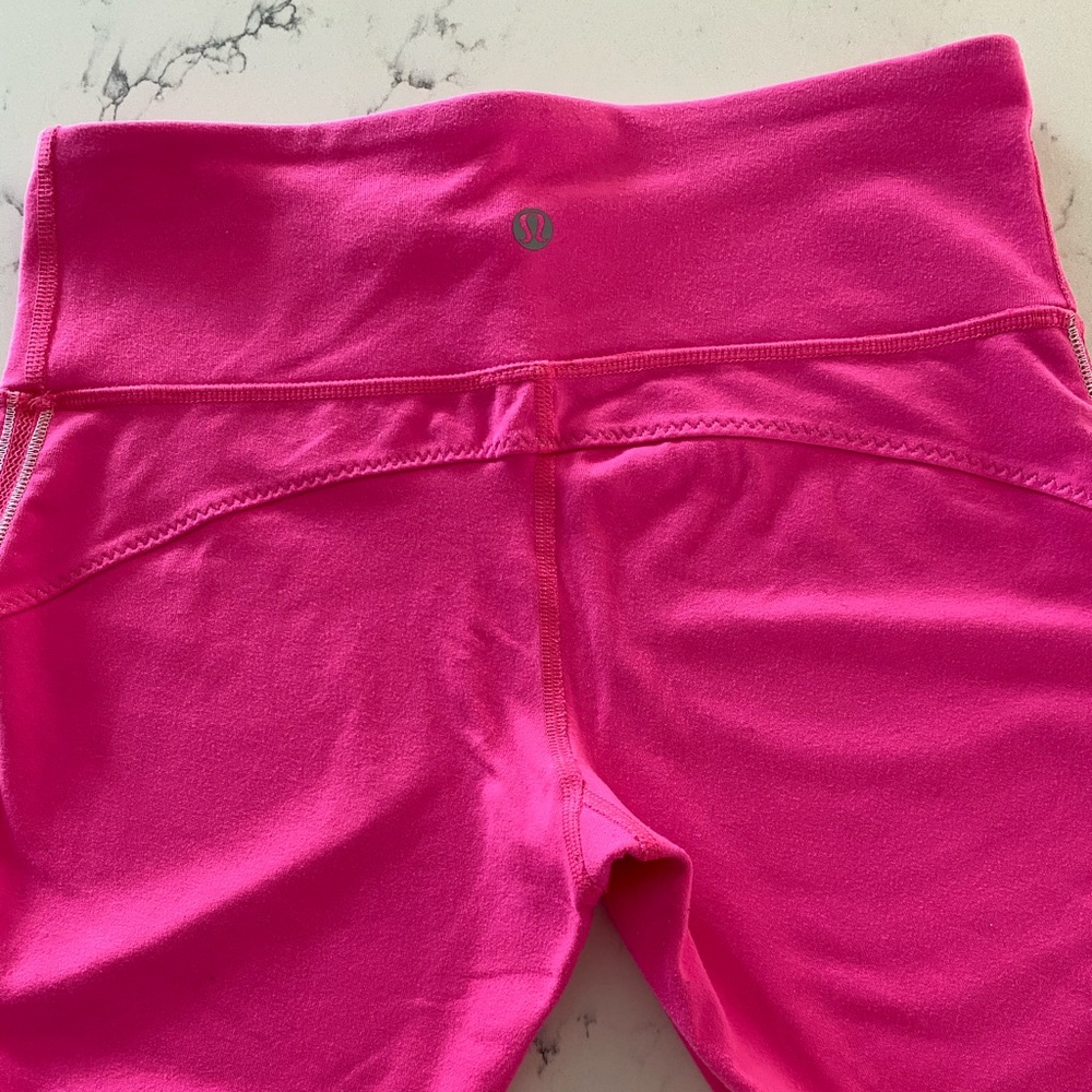 Lululemon Cropped leggings- Bright Pink 6